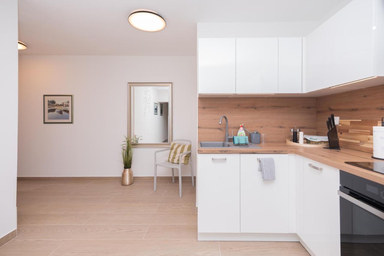 Apartment Emmi Omiš Εξωτερικό φωτογραφία