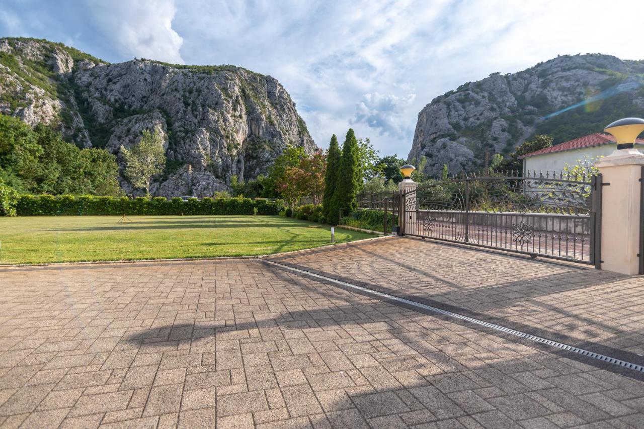 Apartment Emmi Omiš Εξωτερικό φωτογραφία