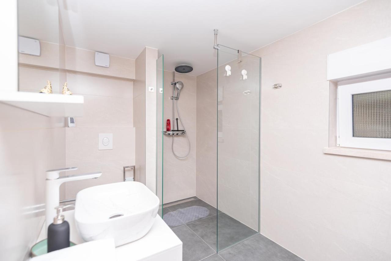 Apartment Emmi Omiš Εξωτερικό φωτογραφία